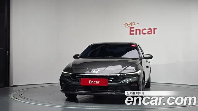 Hyundai Avante CN7 — Фото автомобиля 3
