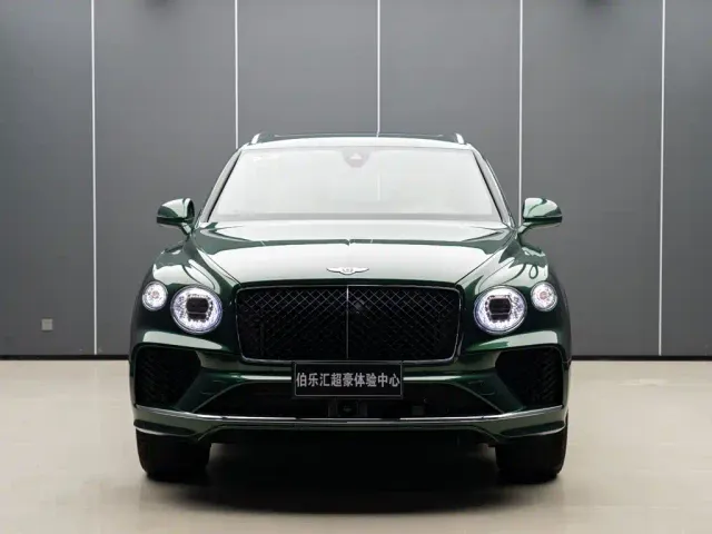 Bentley Bentayga — Фото автомобиля 4