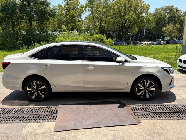 Roewe Feifan ER6 — Фото автомобиля 9