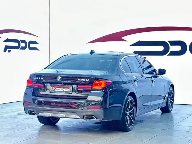 BMW 5 Series — Фото автомобиля 24