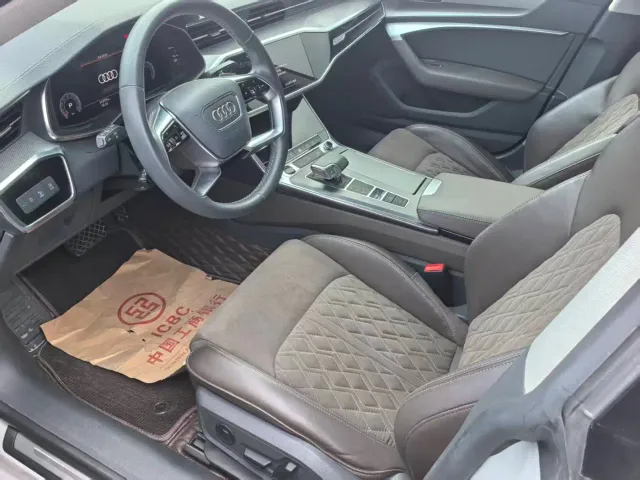 Audi A7L — Фото автомобиля 16