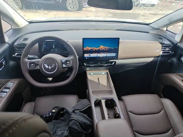 Wuling Starlight 730 — Фото автомобиля 9