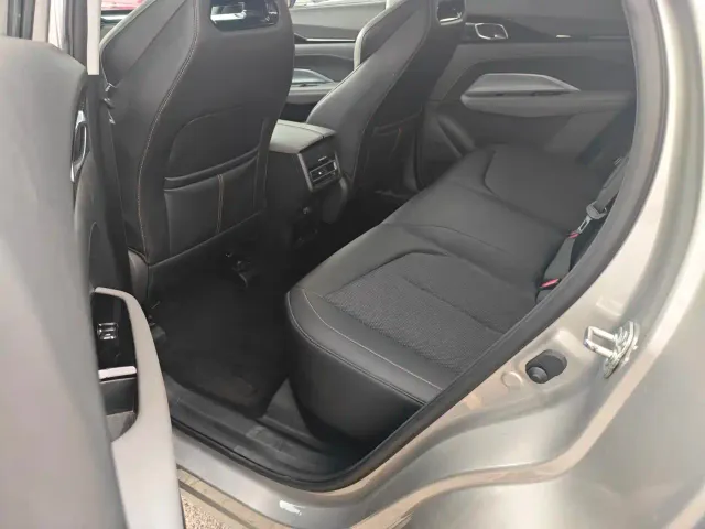 Changan Z6 — Фото автомобиля 10