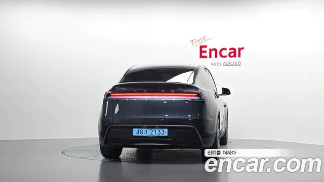Tesla Model Y — Фото автомобиля 4
