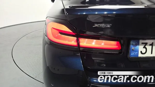 BMW 5-Series 5 серия (G30) 530i xDrive M Sport — Фото автомобиля 21