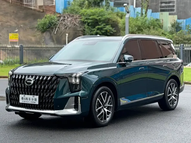 Фотография автомобиля — GAC Trumpchi GS8