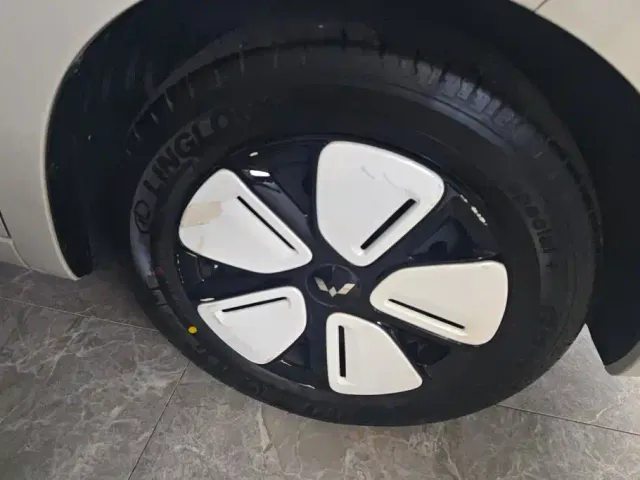 Wuling Hongguang Mini EV — Фото автомобиля 6