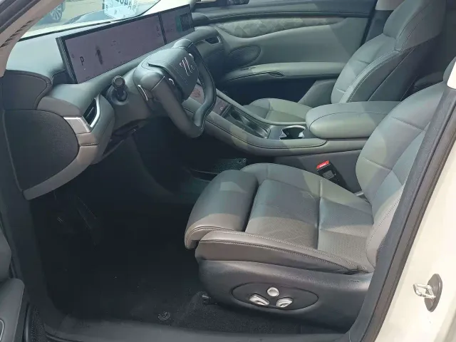 IM Motors LS6 — Фото автомобиля 4