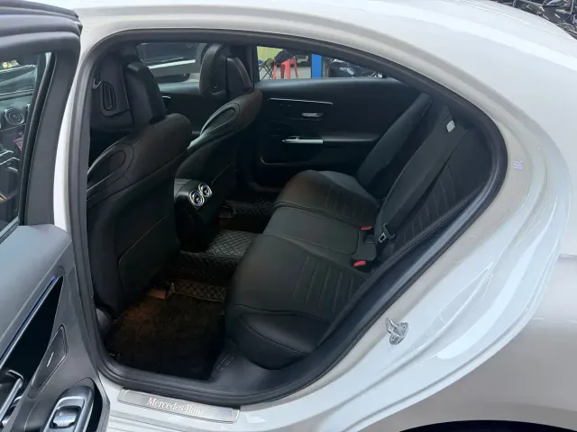 Mercedes-Benz C-Class — Фото автомобиля 9