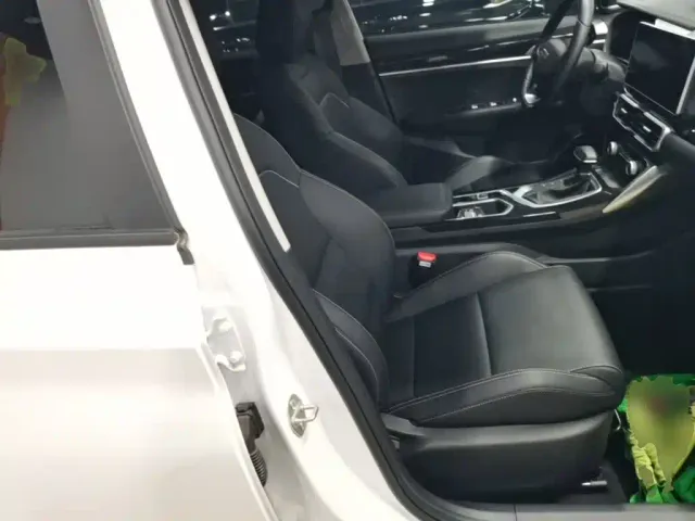 Geely Binyue — Фото автомобиля 24