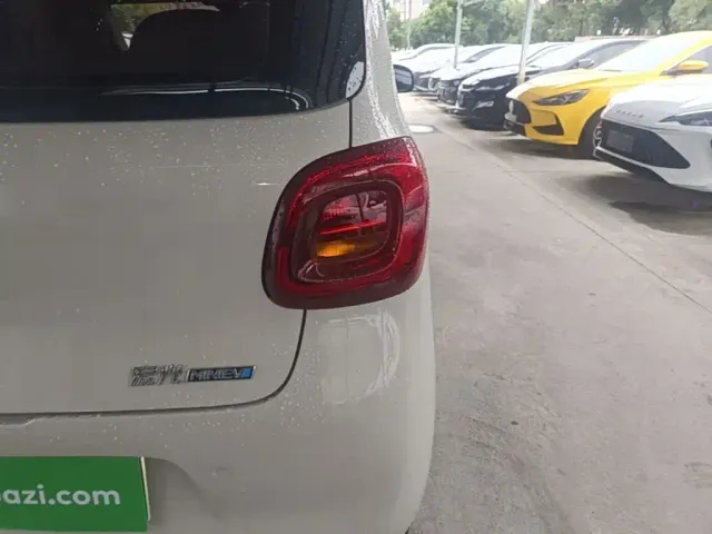 Wuling Hongguang Mini EV — Фото автомобиля 7