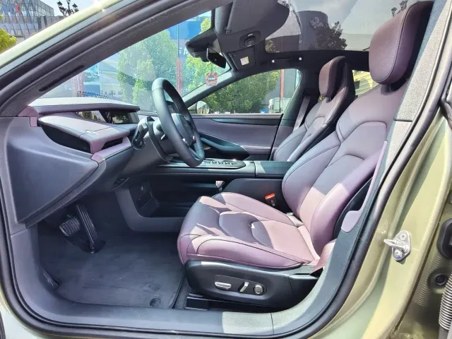 Xiaomi SU7 — Фото автомобиля 12