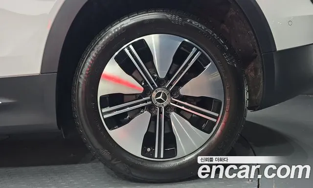 Mercedes-Benz EQB X243 — Фото автомобиля 6