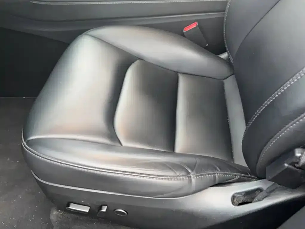 Tesla Model Y 2023 Rear-Wheel Drive Edition — Фото автомобиля 6