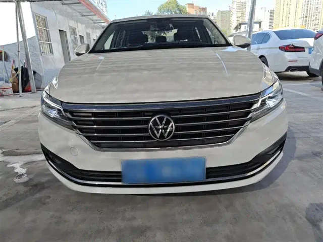 Volkswagen Lavida — Фото автомобиля 2