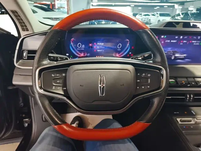 Lincoln Z — Фото автомобиля 10