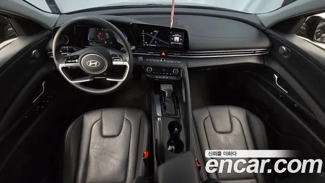 Hyundai Avante CN7 — Фото автомобиля 10