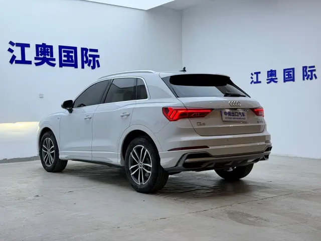 Audi Q3 — Фото автомобиля 22