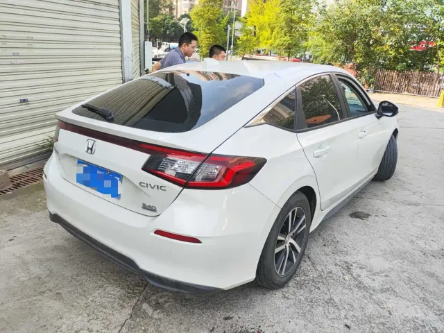 Honda Civic — Фото автомобиля 3