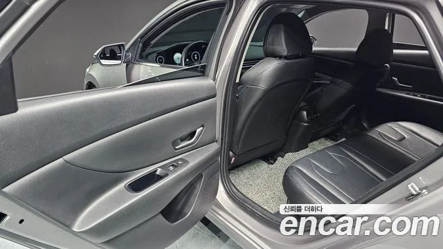 Hyundai Avante CN7 — Фото автомобиля 17