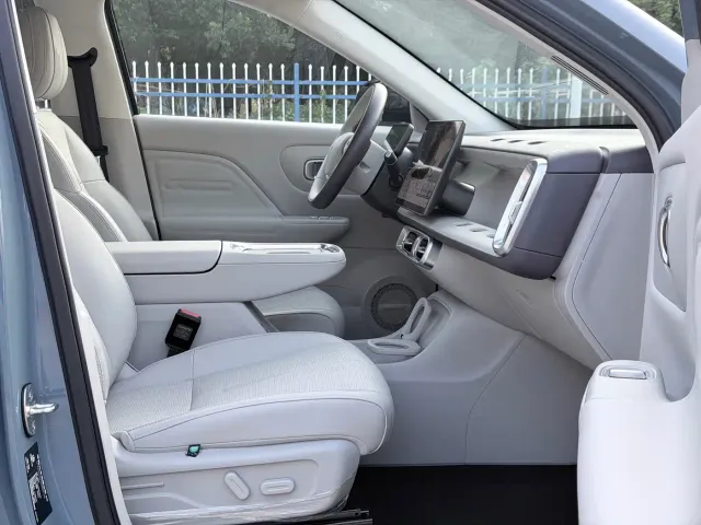 Leapmotor B10 — Фото автомобиля 12