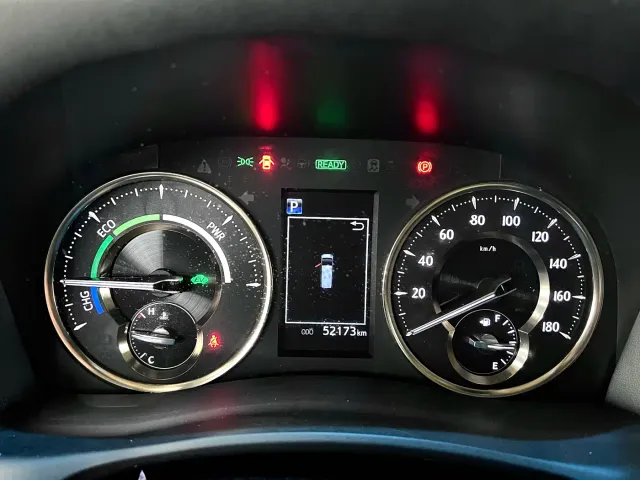Toyota Alphard 2021 Hybrid 2.5L Luxury — Фото автомобиля 26
