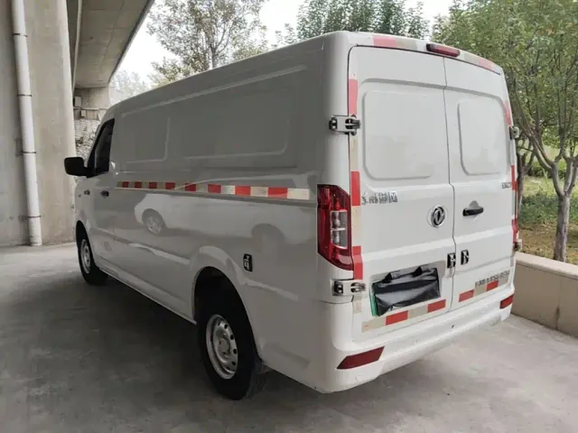 Dongfeng Yufeng EM27 — Фото автомобиля 4