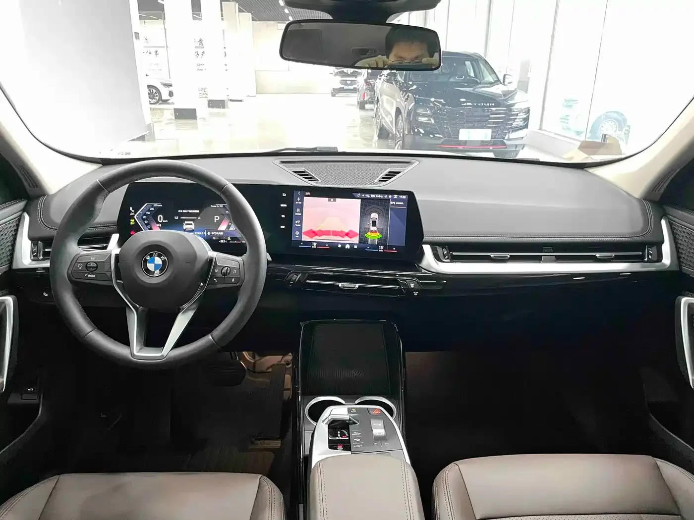 BMW BMW X1 2023 sDrive20Li X Design Package — Фото автомобиля 9