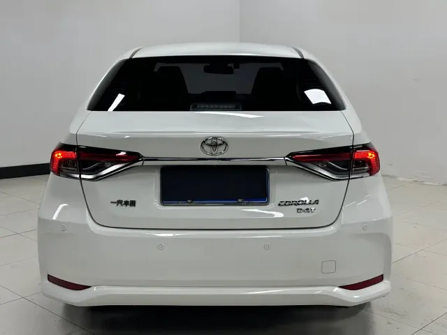 Toyota Corolla — Фото автомобиля 6