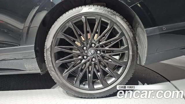 Hyundai Grandeur GN7 — Фото автомобиля 6