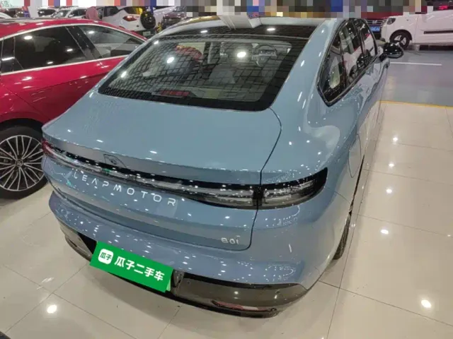 Leapmotor B01 — Фото автомобиля 6