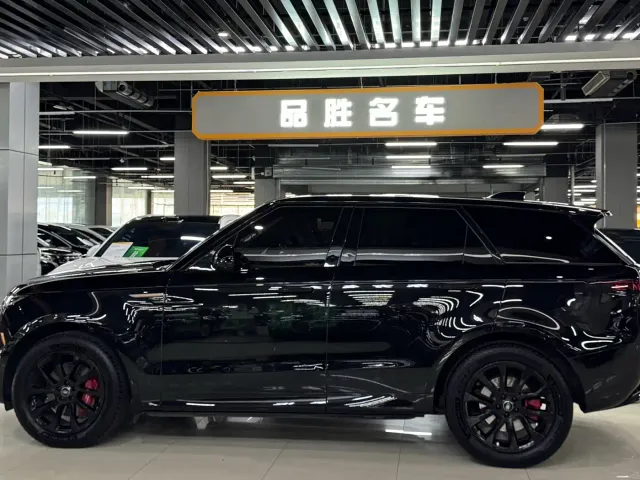 Land Rover Range Rover Sport — Фото автомобиля 3