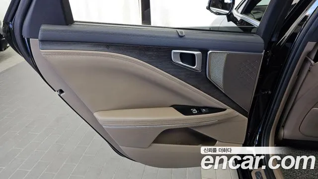 Kia K8 Hybrid — Фото автомобиля 14