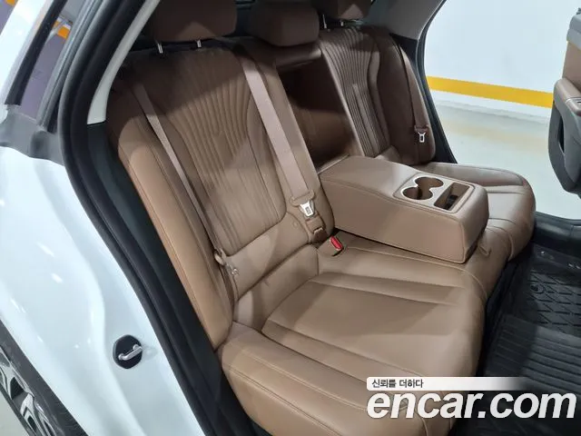 Hyundai Grandeur Grandeur (GN7) 2.5 Бензин 2WD — Фото автомобиля 10