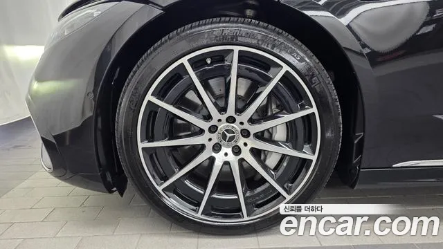 Mercedes-Benz EQS — Фото автомобиля 5