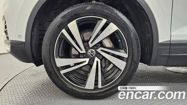 Volkswagen Touareg Touareg 3 поколение 3.0 TDI Premium — Фото автомобиля 5