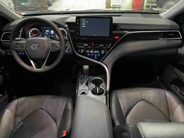Toyota Camry — Фото автомобиля 12