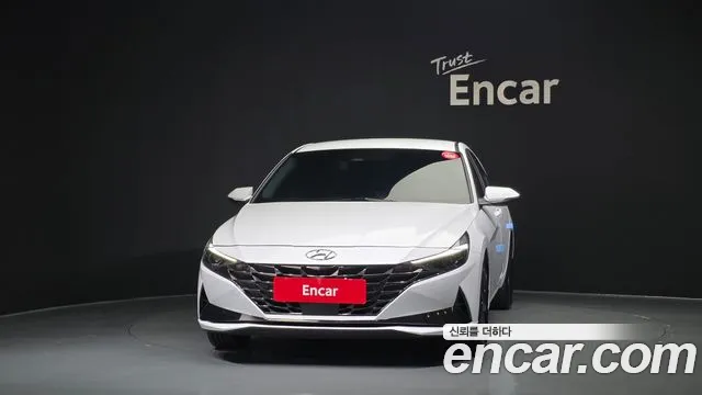 Hyundai Avante CN7 — Фото автомобиля 3