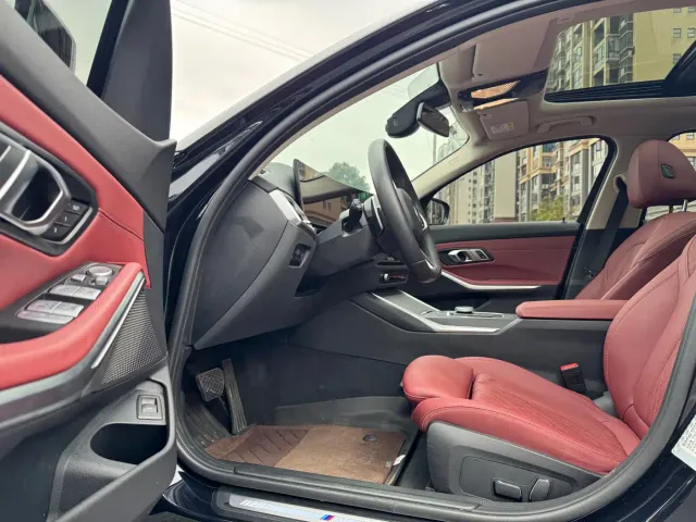 BMW 3 Series — Фото автомобиля 9