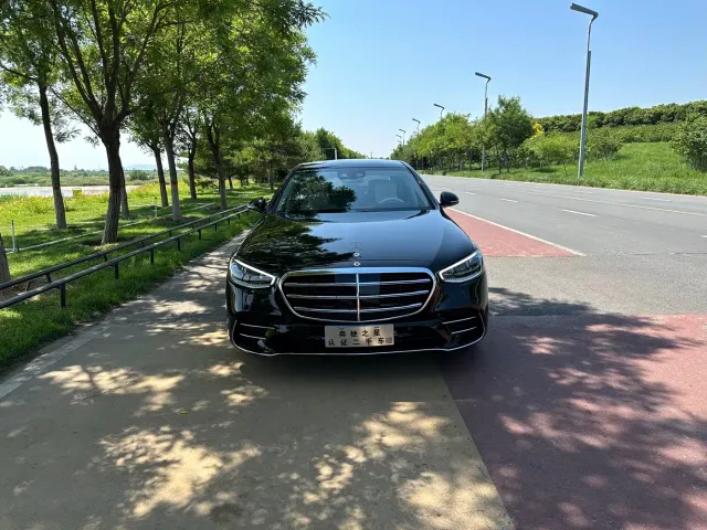 Mercedes-Benz S-Class — Фото автомобиля 2