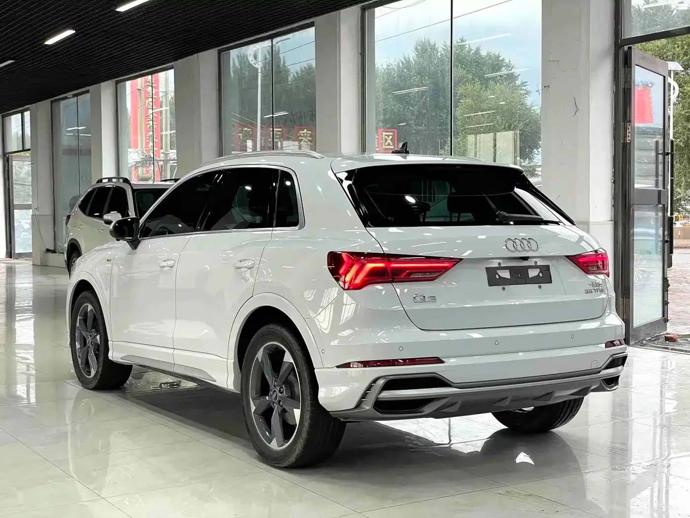 Audi Audi Q3 2022 35 TFSI Fashion Dynamic — Фото автомобиля 4