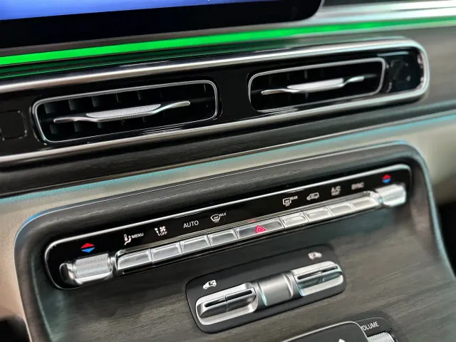 Mercedes-Benz V-Class — Фото автомобиля 11