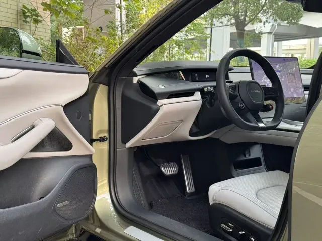 Xiaomi SU7 — Фото автомобиля 5