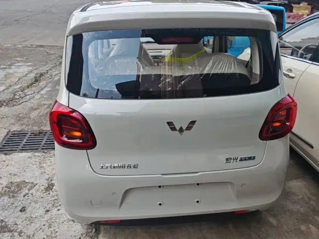 Wuling Hongguang Mini EV — Фото автомобиля 5