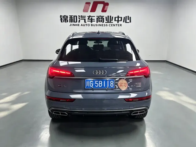 Audi Q5L — Фото автомобиля 6
