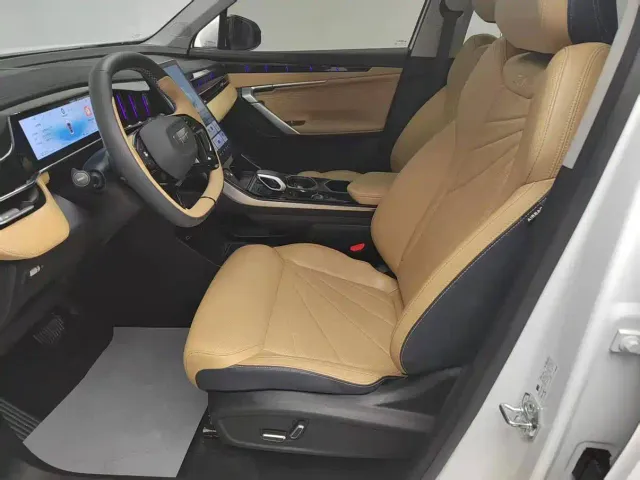 Geely Boyue L — Фото автомобиля 17