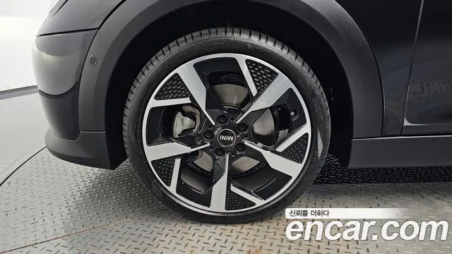 MINI Cooper 4th Gen — Фото автомобиля 5