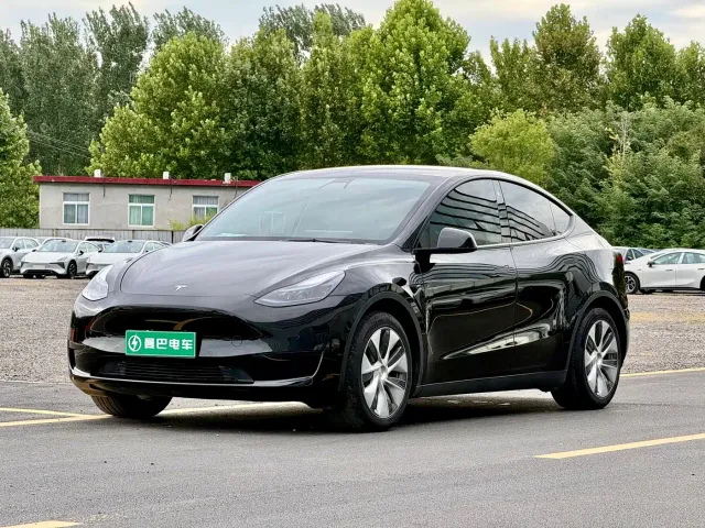 Фотография автомобиля — Tesla Model Y