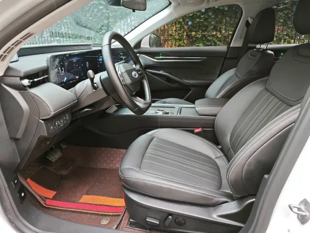 Ford Mondeo — Фото автомобиля 14