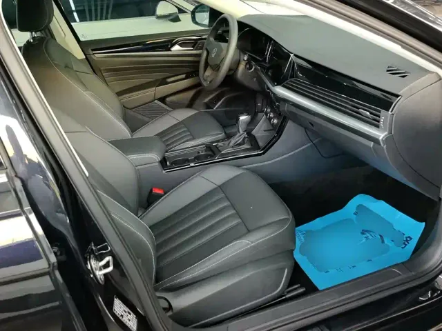 Volkswagen Passat — Фото автомобиля 8